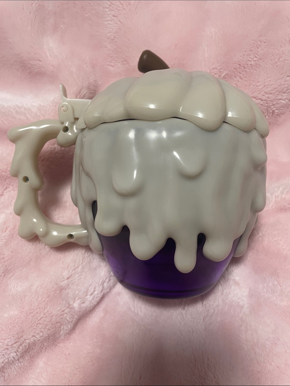 Disney Snow White Poison Apple Mug - Picture 3 of 6